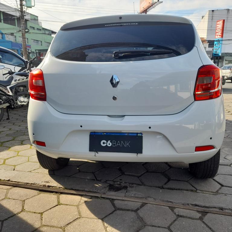 RENAULT Sandero - Foto