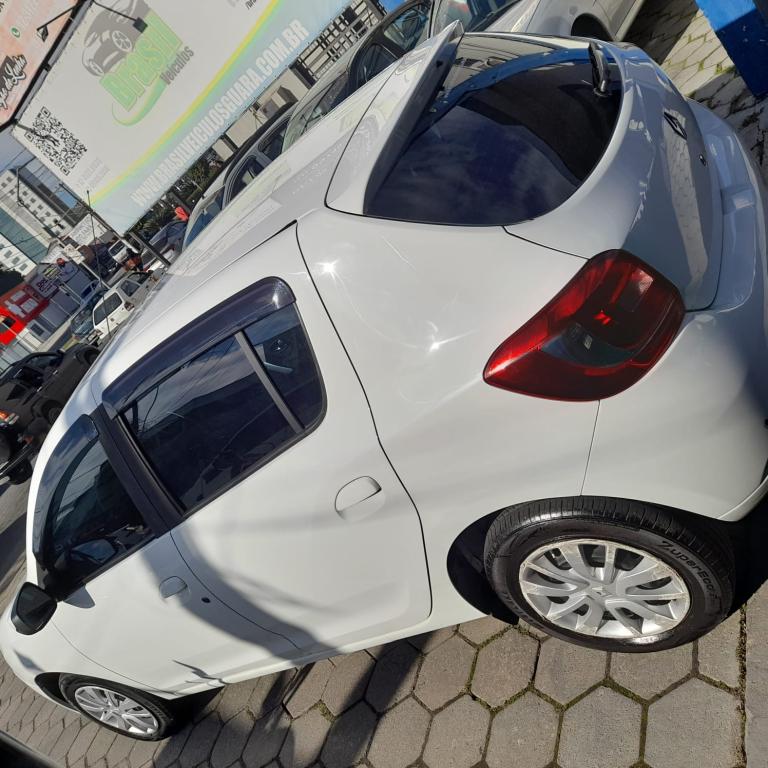 RENAULT Sandero - Foto