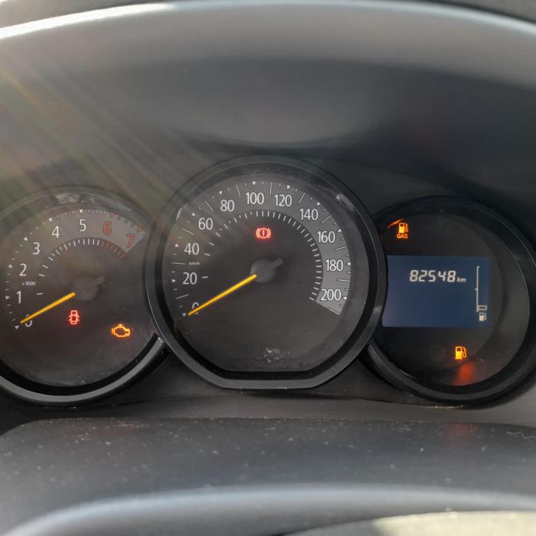 RENAULT Sandero - Foto
