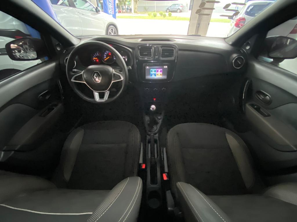 RENAULT Sandero - Foto