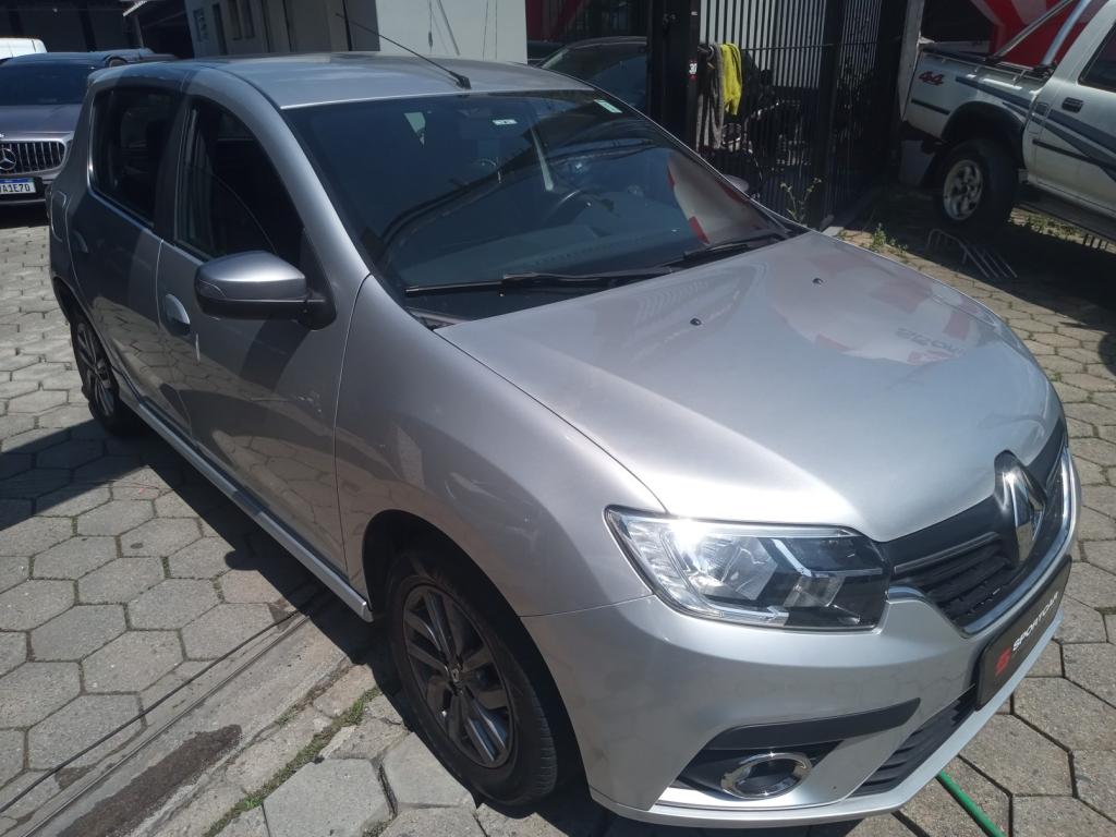 RENAULT Sandero - Foto