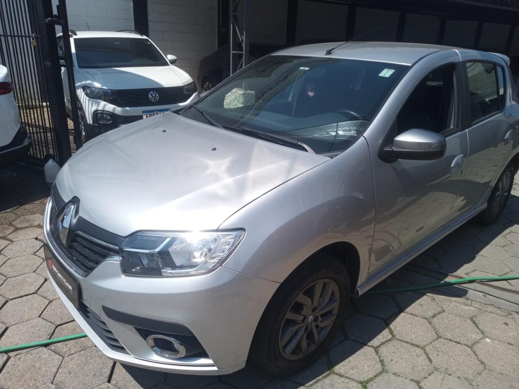 RENAULT Sandero - Foto