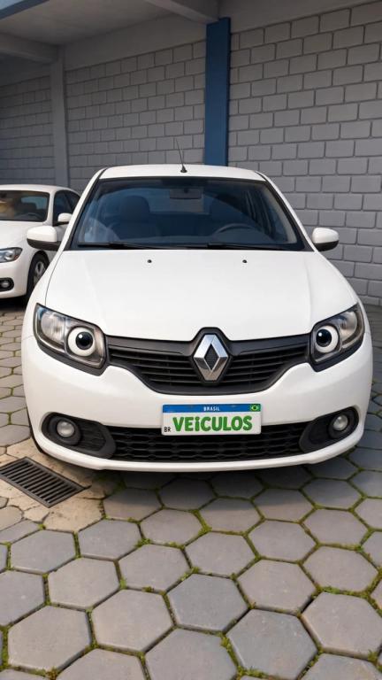RENAULT Sandero - Foto