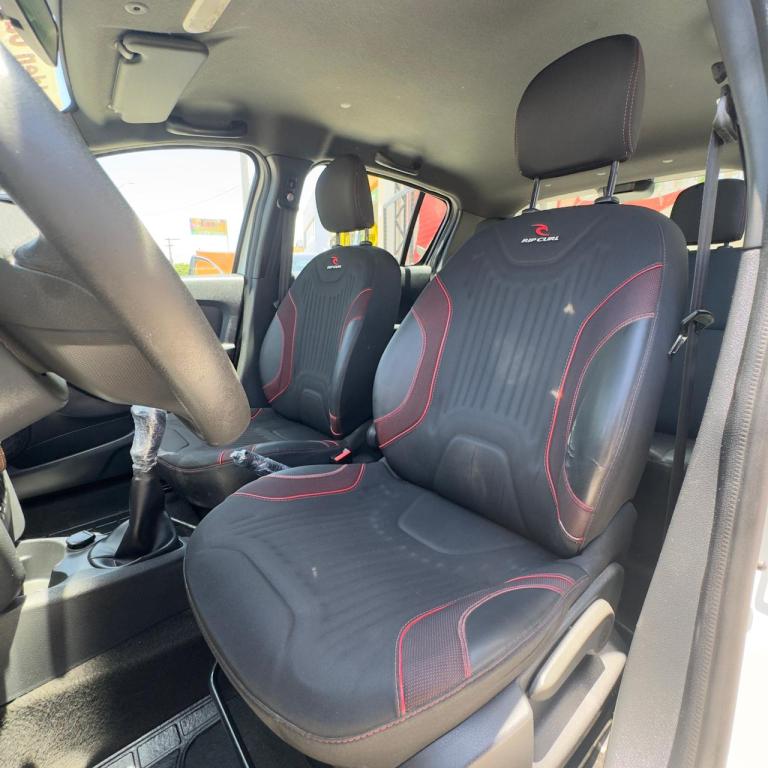 RENAULT Sandero - Foto