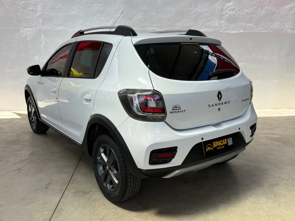 RENAULT Sandero - Foto