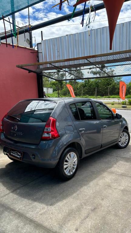 RENAULT Sandero - Foto