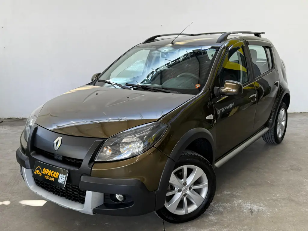 RENAULT Sandero - Foto