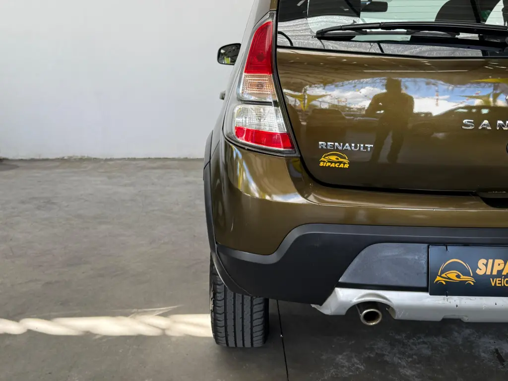 RENAULT Sandero - Foto