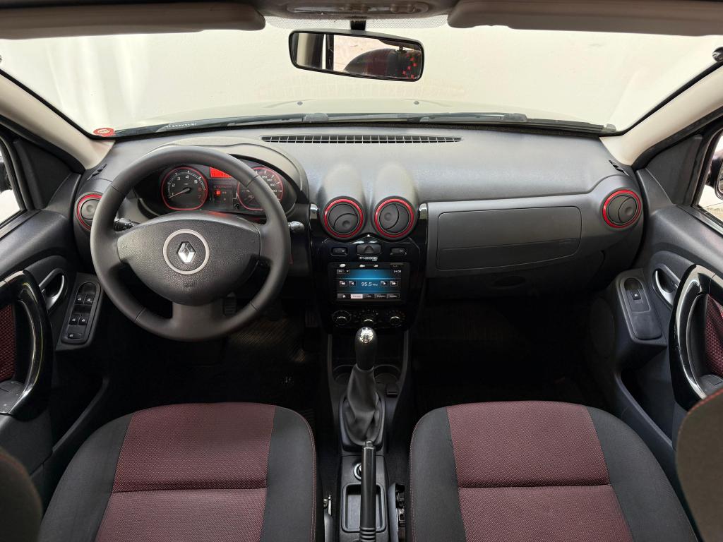 RENAULT Sandero - Foto