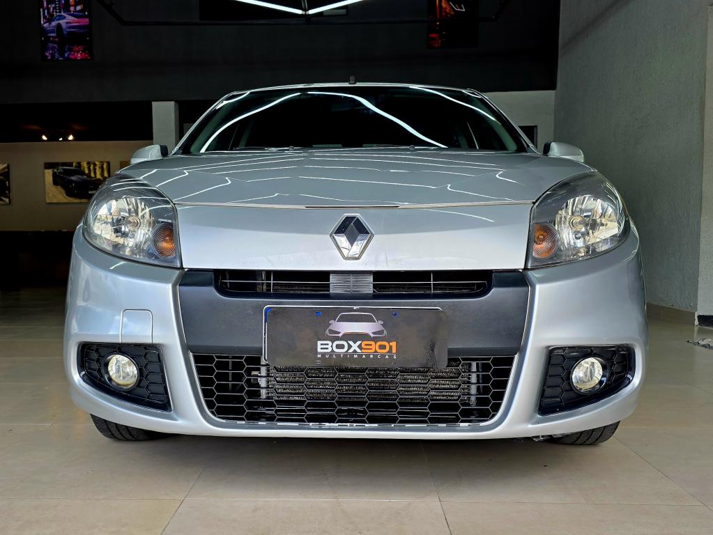 RENAULT Sandero - Foto