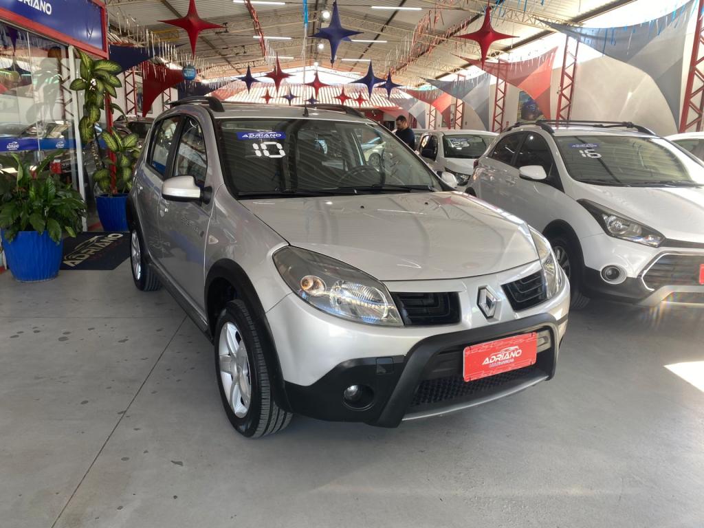 RENAULT Sandero - Foto