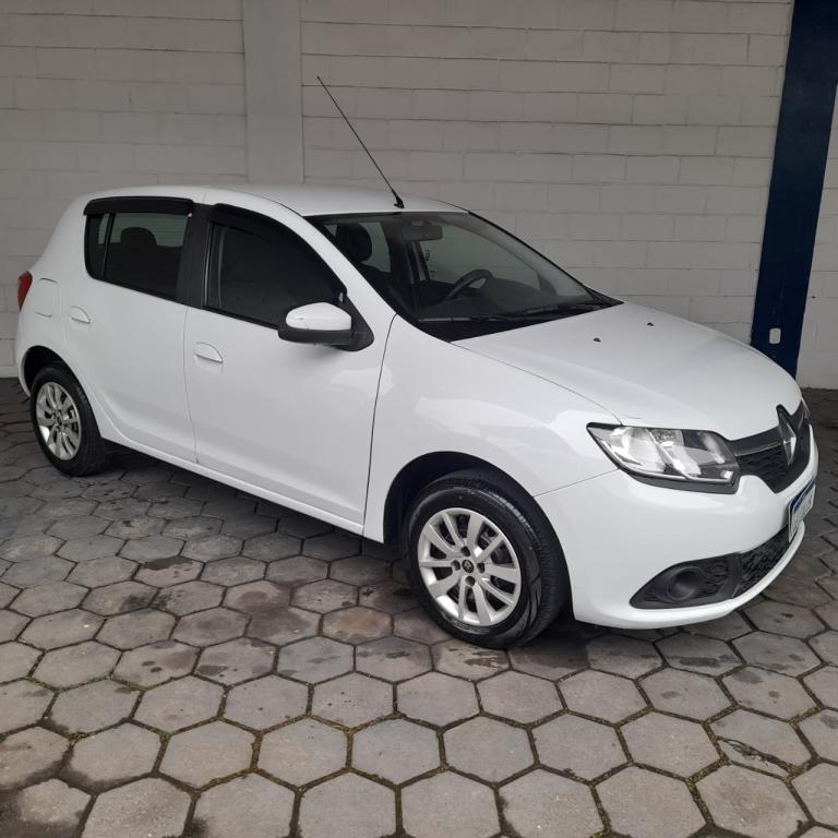 RENAULT Sandero - Foto