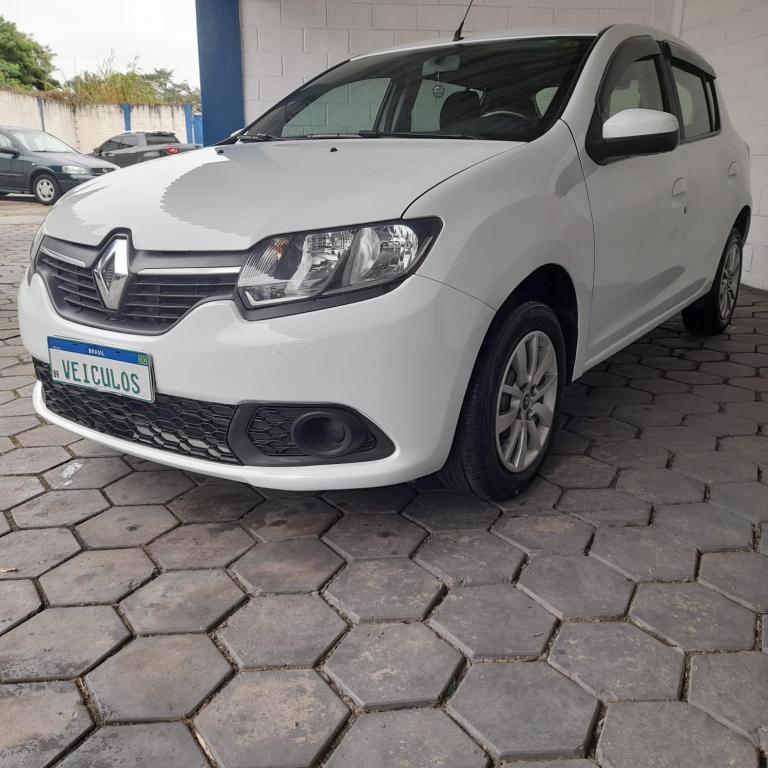 RENAULT Sandero - Foto