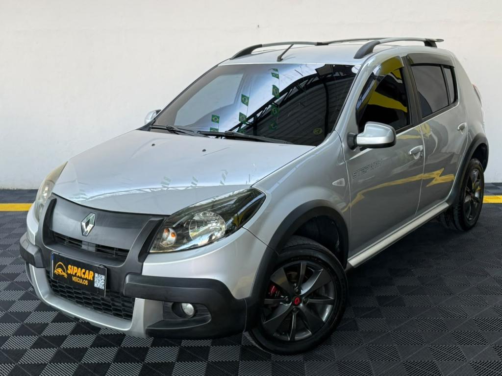 RENAULT Sandero - Foto
