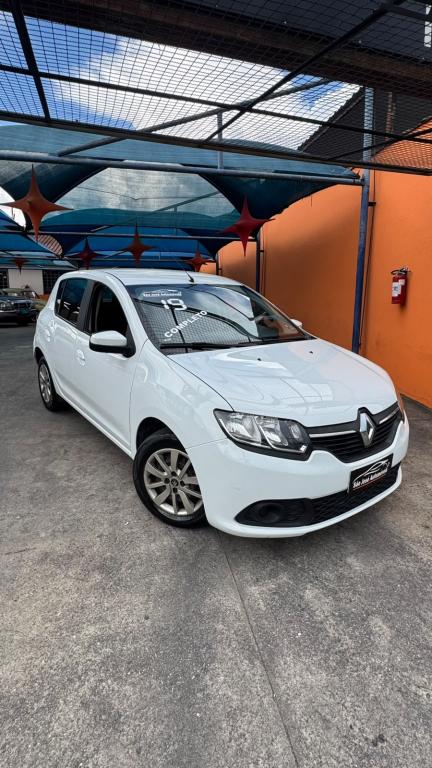 RENAULT Sandero - Foto