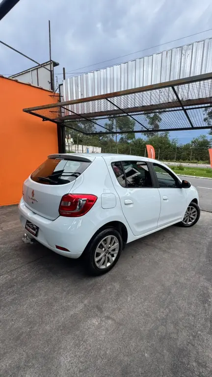 RENAULT Sandero - Foto