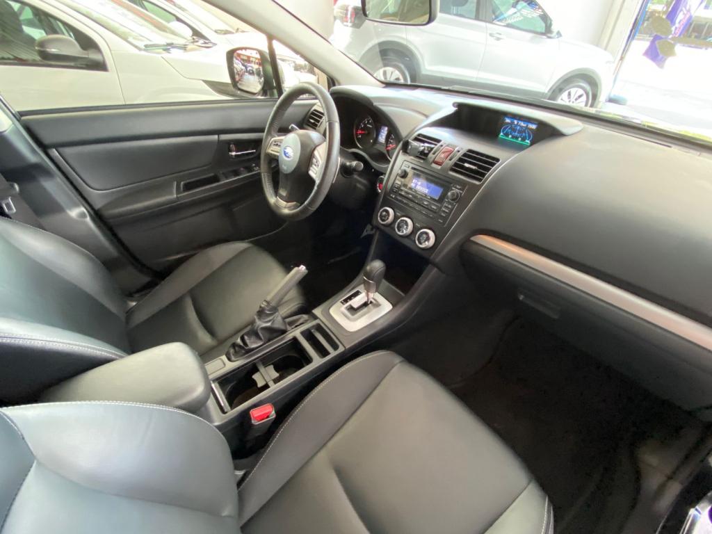 SUBARU Impreza Hatch - Foto