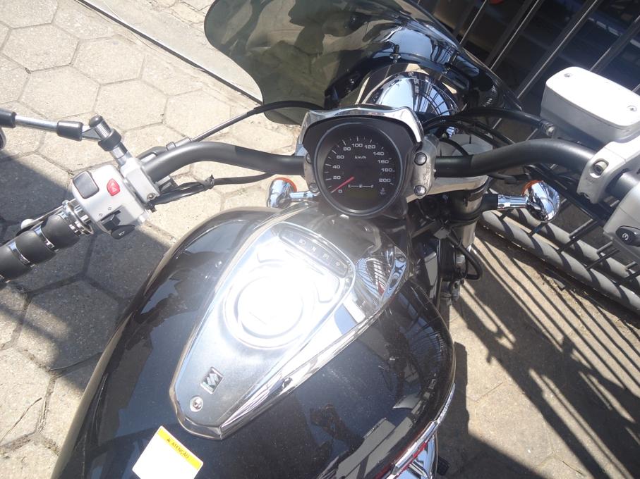 SUZUKI Boulevard M 800 - Foto