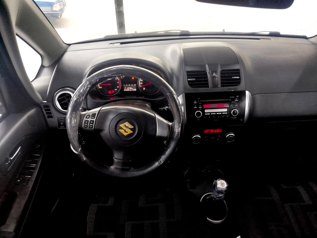SUZUKI SX4 - Foto