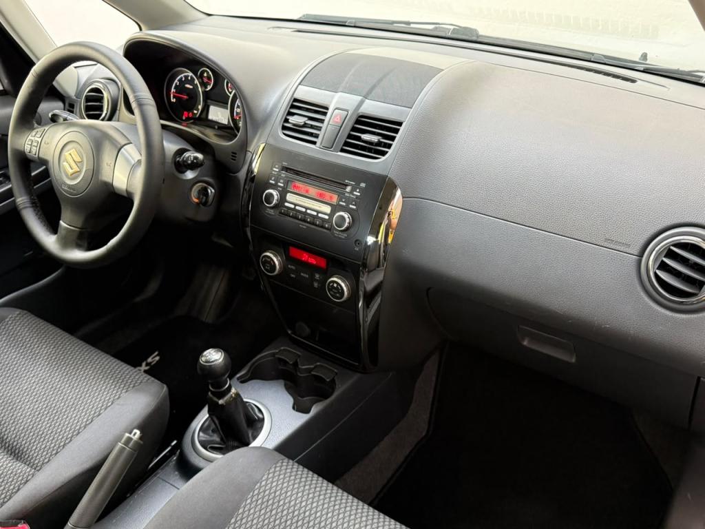 SUZUKI SX4 - Foto