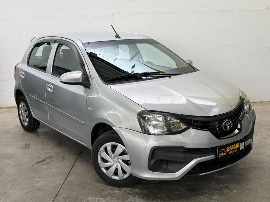 TOYOTA Etios Hatch