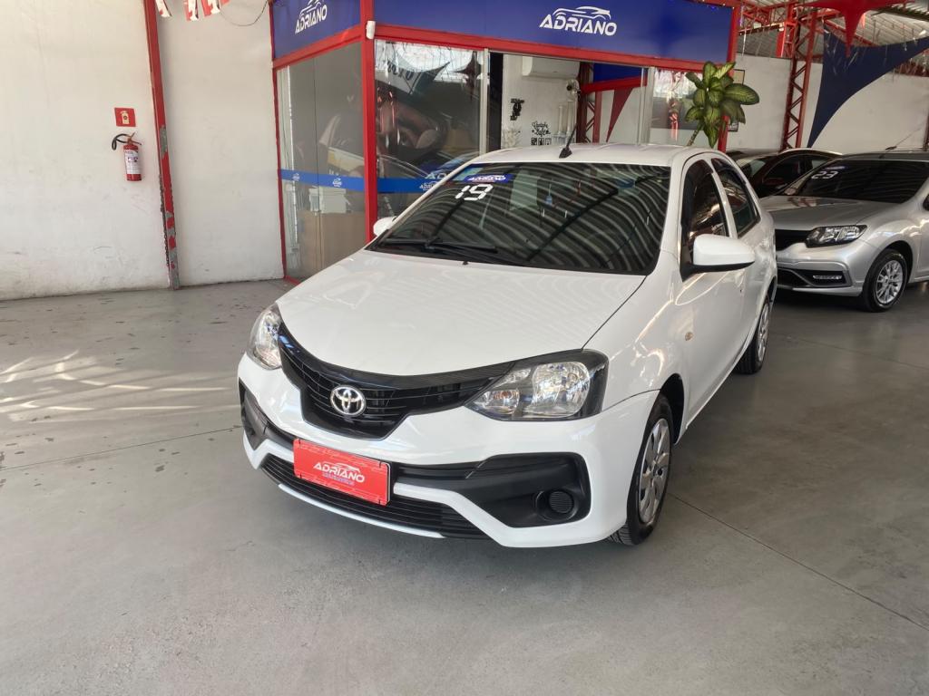 TOYOTA Etios Sedan - Foto