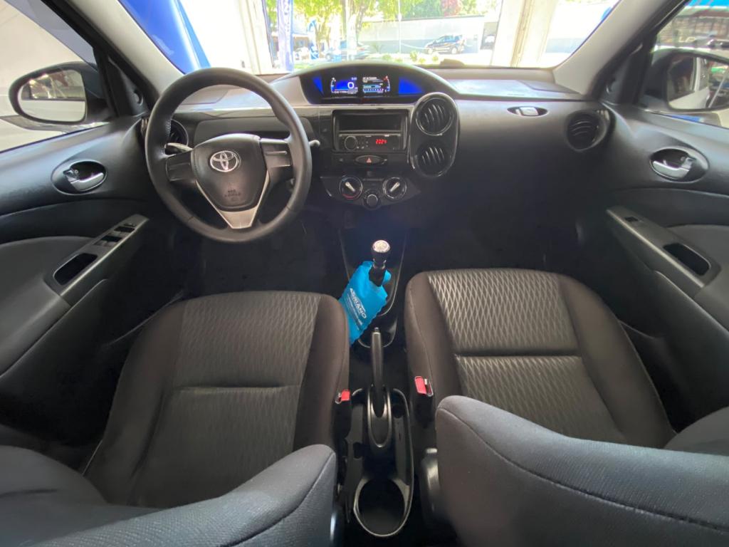 TOYOTA Etios Sedan - Foto