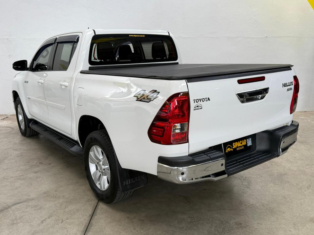 TOYOTA Hilux Caminhonete - Foto