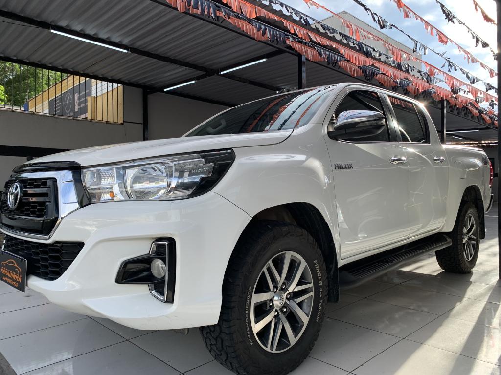 TOYOTA Hilux Caminhonete - Foto