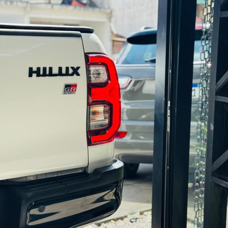 TOYOTA Hilux Caminhonete - Foto