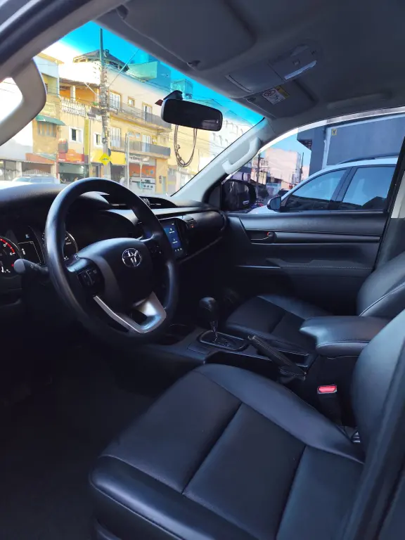 TOYOTA Hilux Caminhonete - Foto