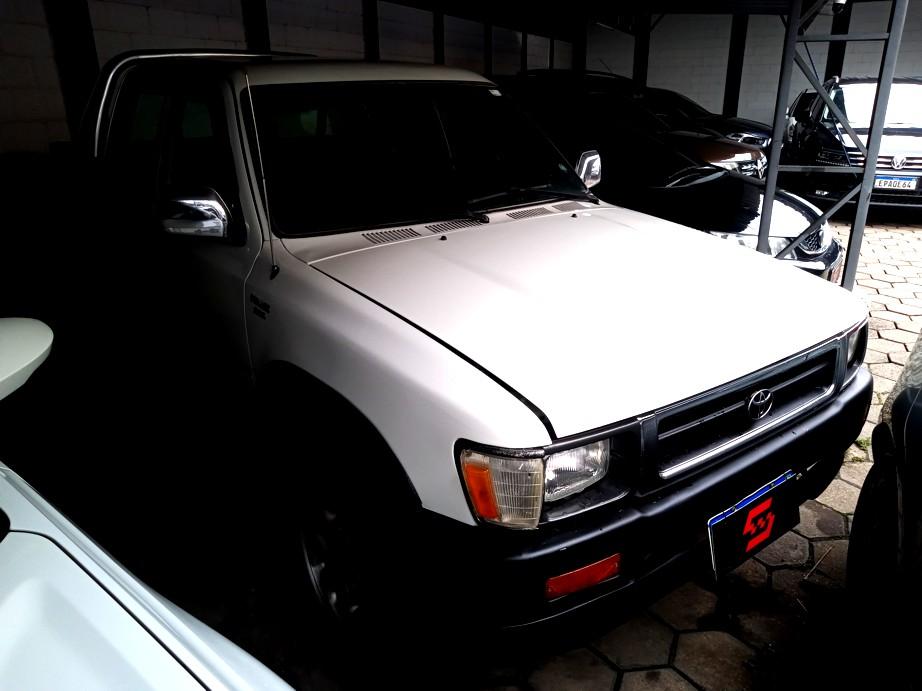 TOYOTA Hilux Caminhonete