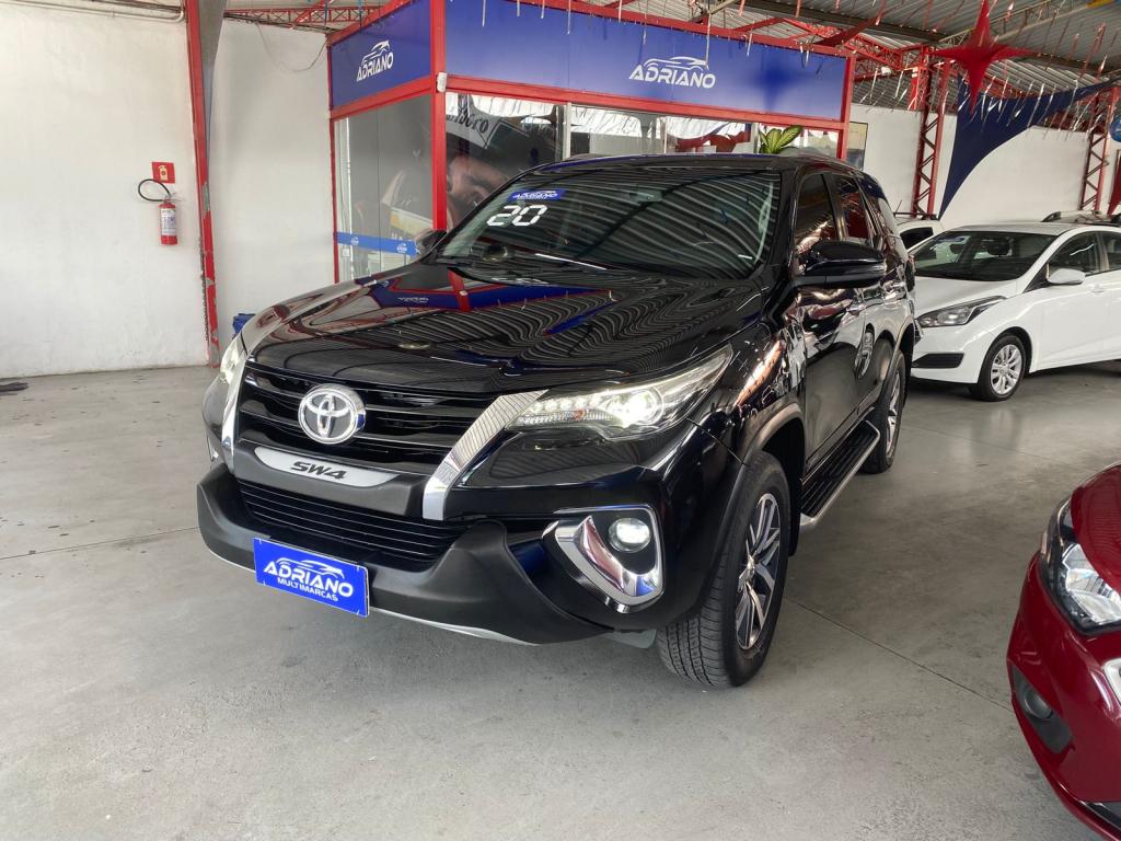 TOYOTA Hilux SW4 - Foto