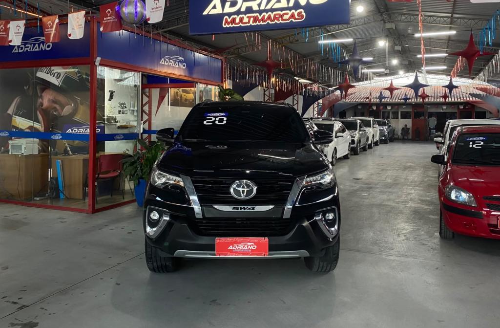 TOYOTA Hilux SW4