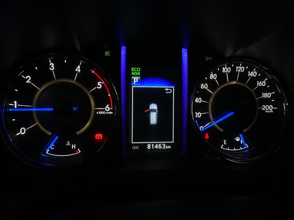 TOYOTA Hilux SW4 - Foto