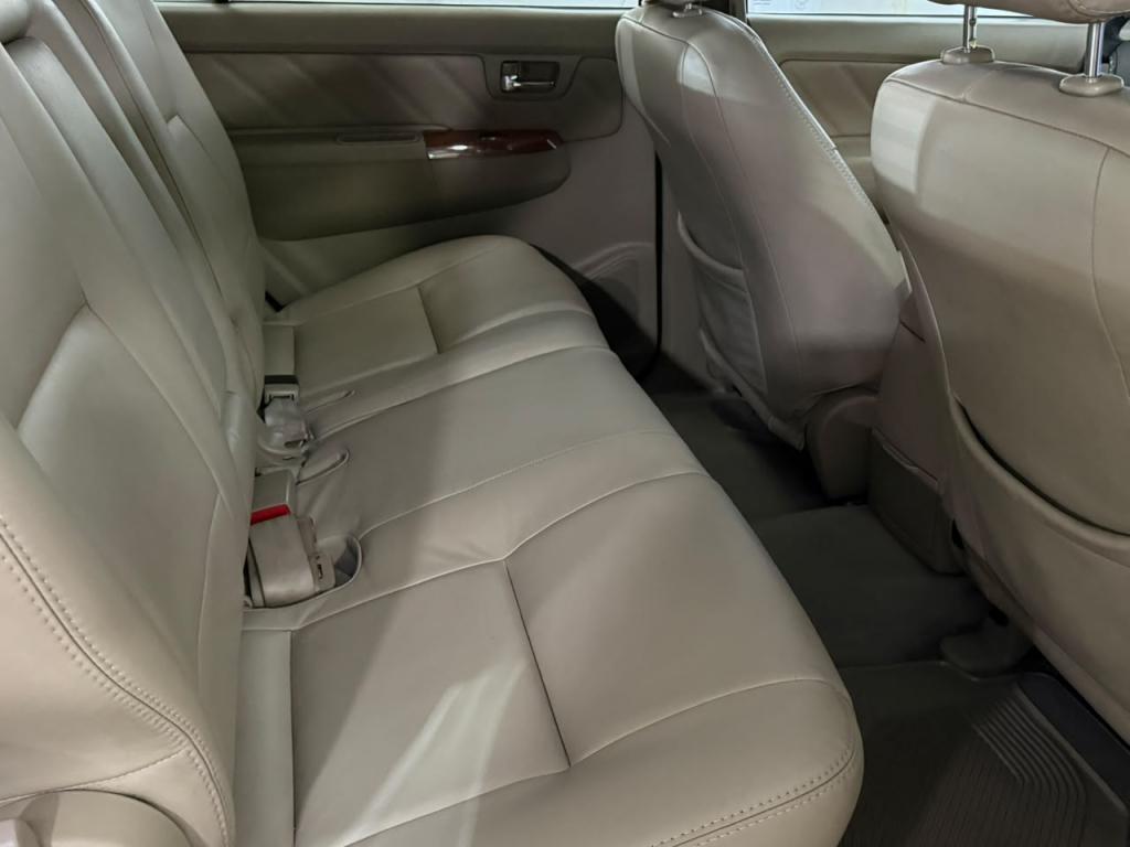 TOYOTA Hilux SW4 - Foto