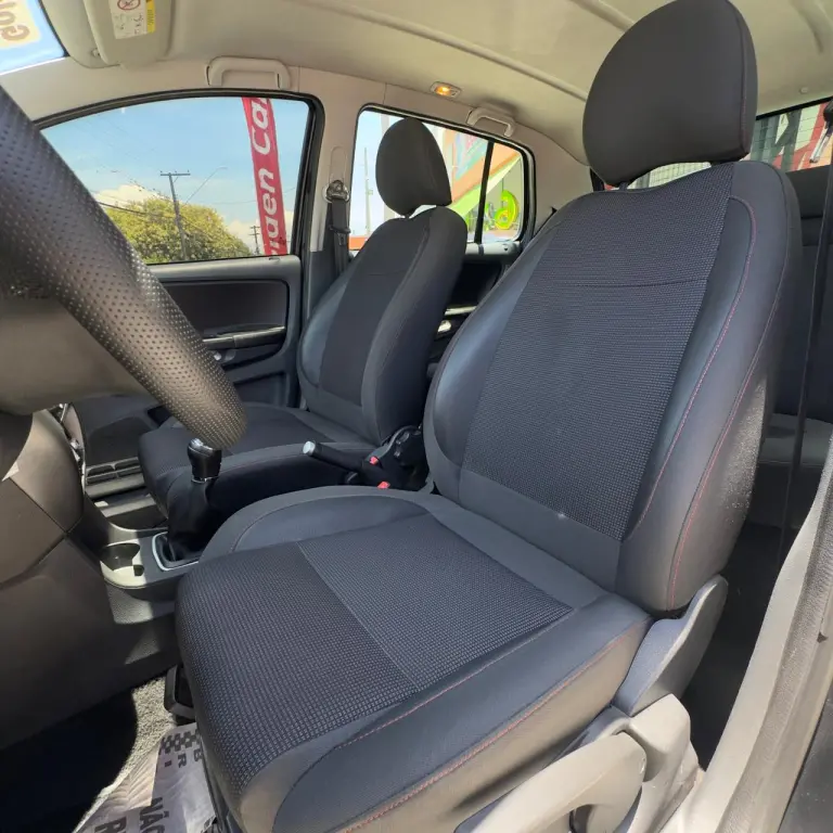 VOLKSWAGEN Fox - Foto