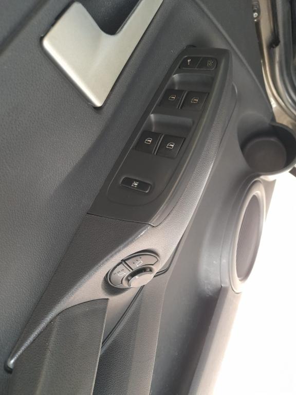 VOLKSWAGEN Fox - Foto