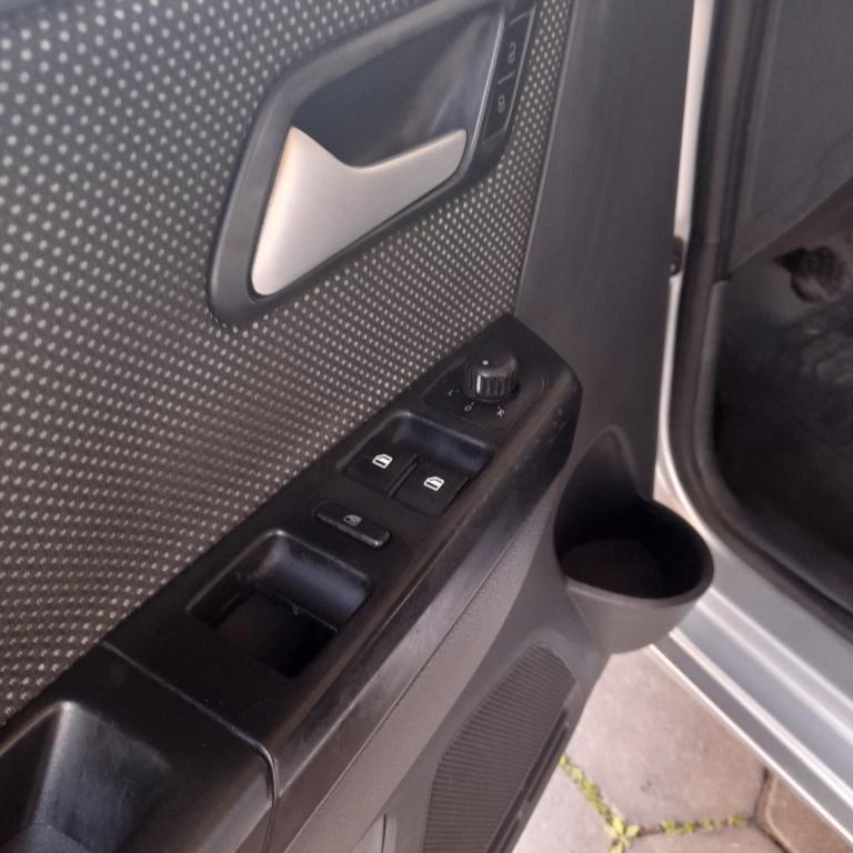 VOLKSWAGEN Fox - Foto