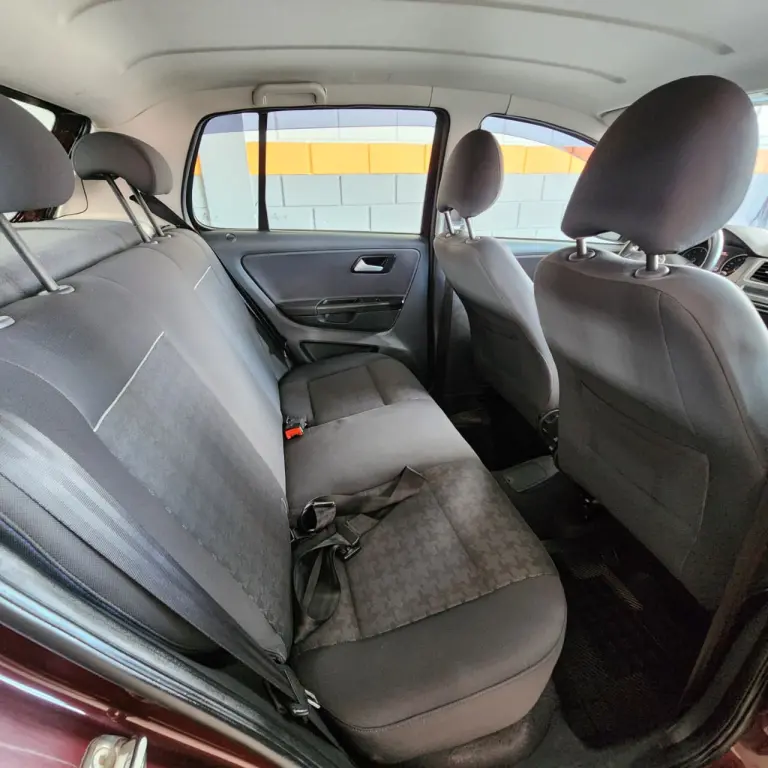 VOLKSWAGEN Fox - Foto