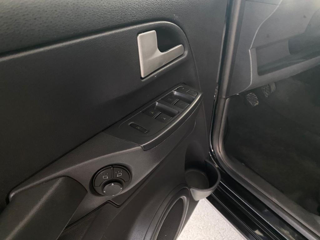 VOLKSWAGEN Fox - Foto