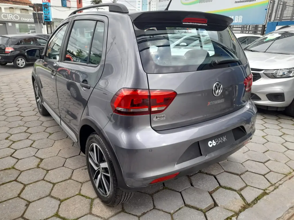 VOLKSWAGEN Fox - Foto