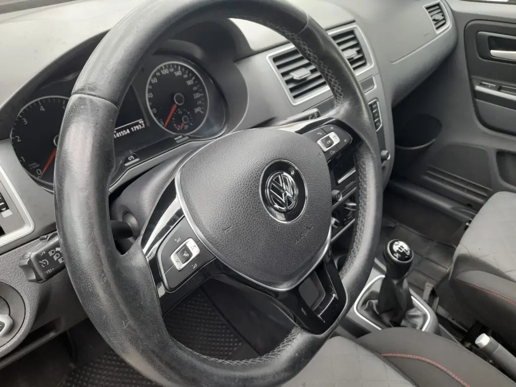 VOLKSWAGEN Fox - Foto