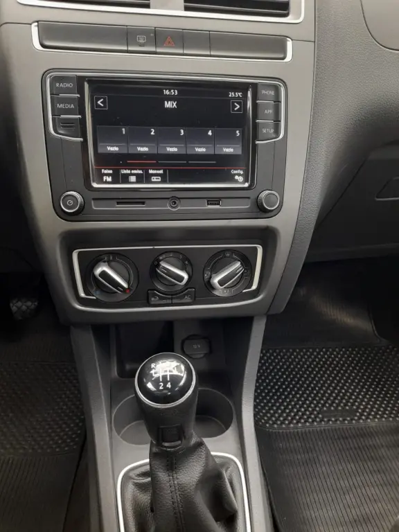 VOLKSWAGEN Fox - Foto