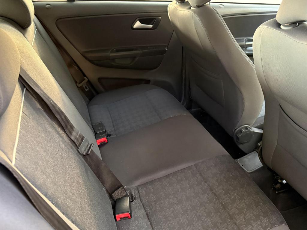 VOLKSWAGEN Fox - Foto