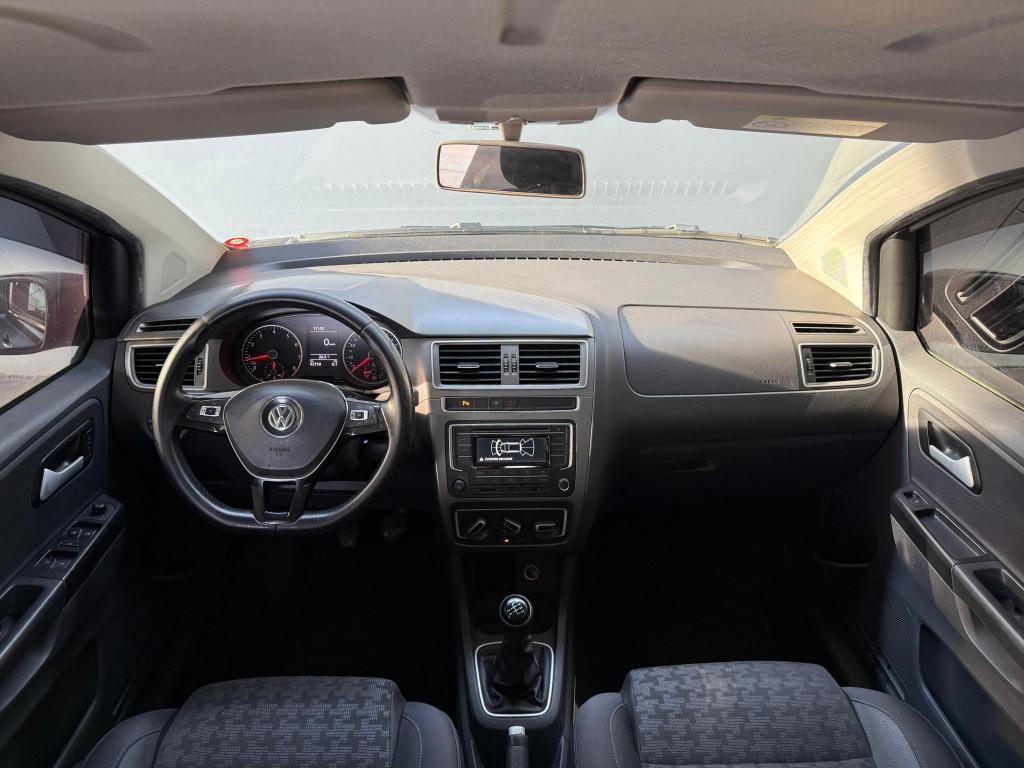 VOLKSWAGEN Fox - Foto