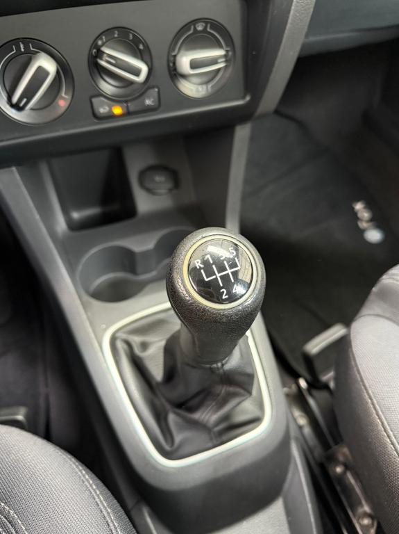 VOLKSWAGEN Fox - Foto