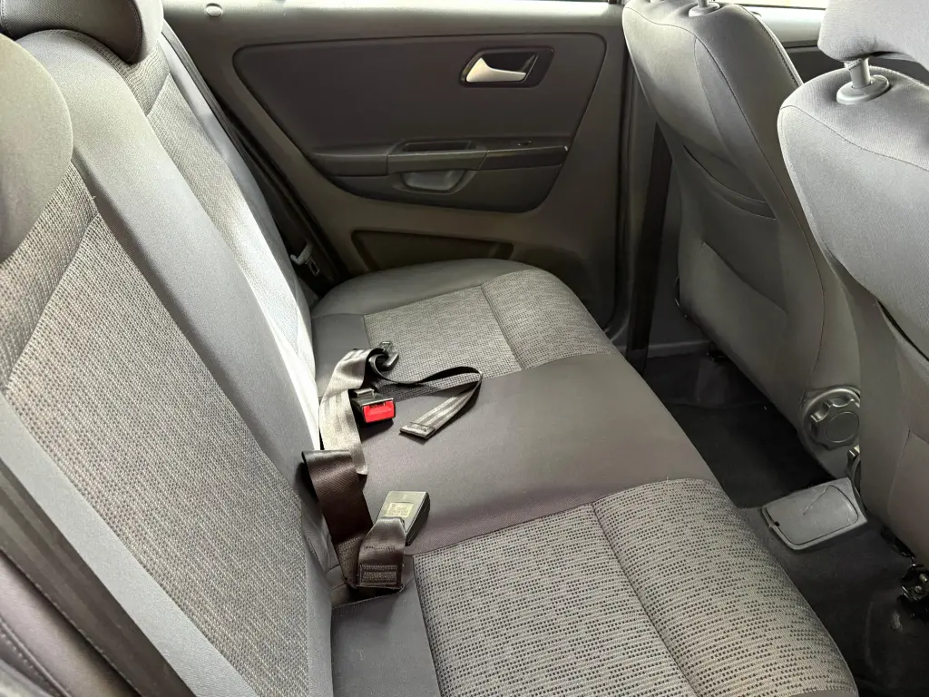 VOLKSWAGEN Fox - Foto