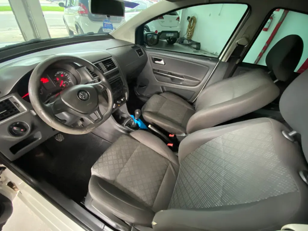 VOLKSWAGEN Fox - Foto
