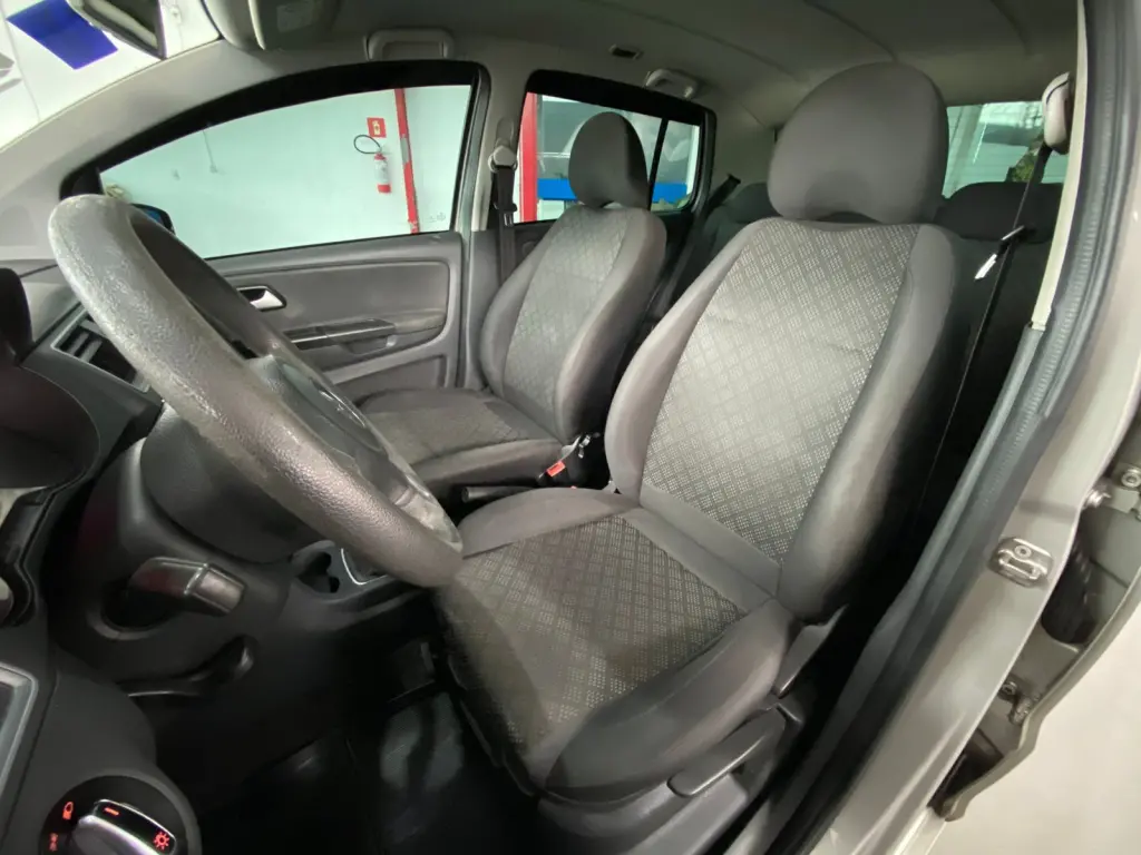 VOLKSWAGEN Fox - Foto